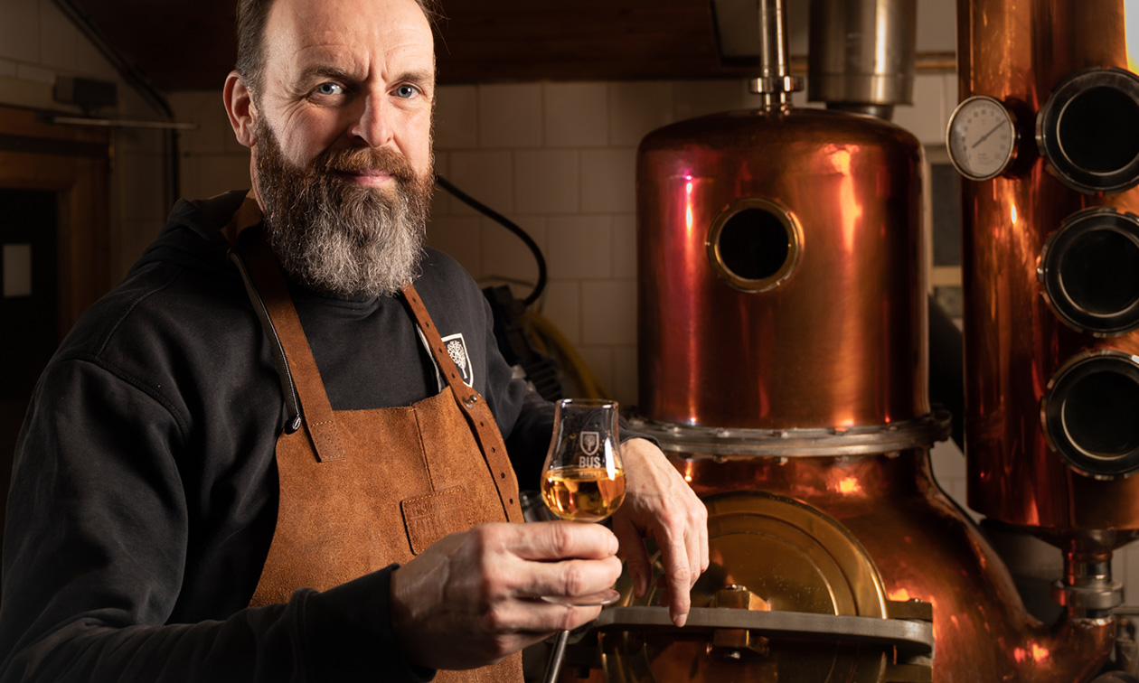 Bus Whisky Distillers