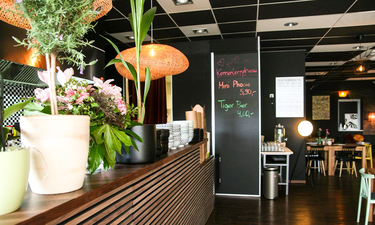 Dam Me Restaurant