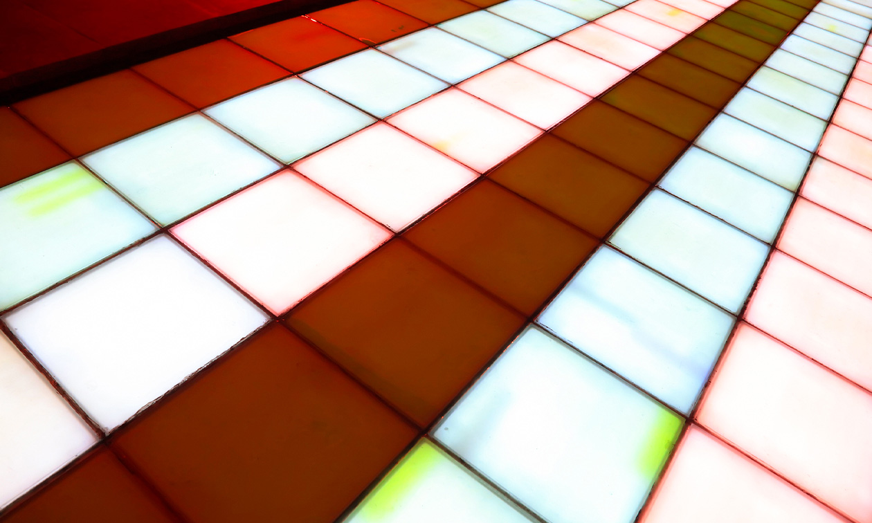 De Voltage Indoor Entertainment