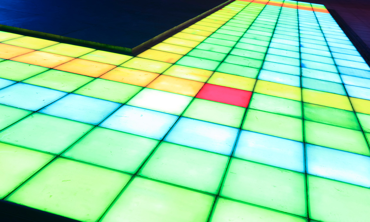 De Voltage Indoor Entertainment