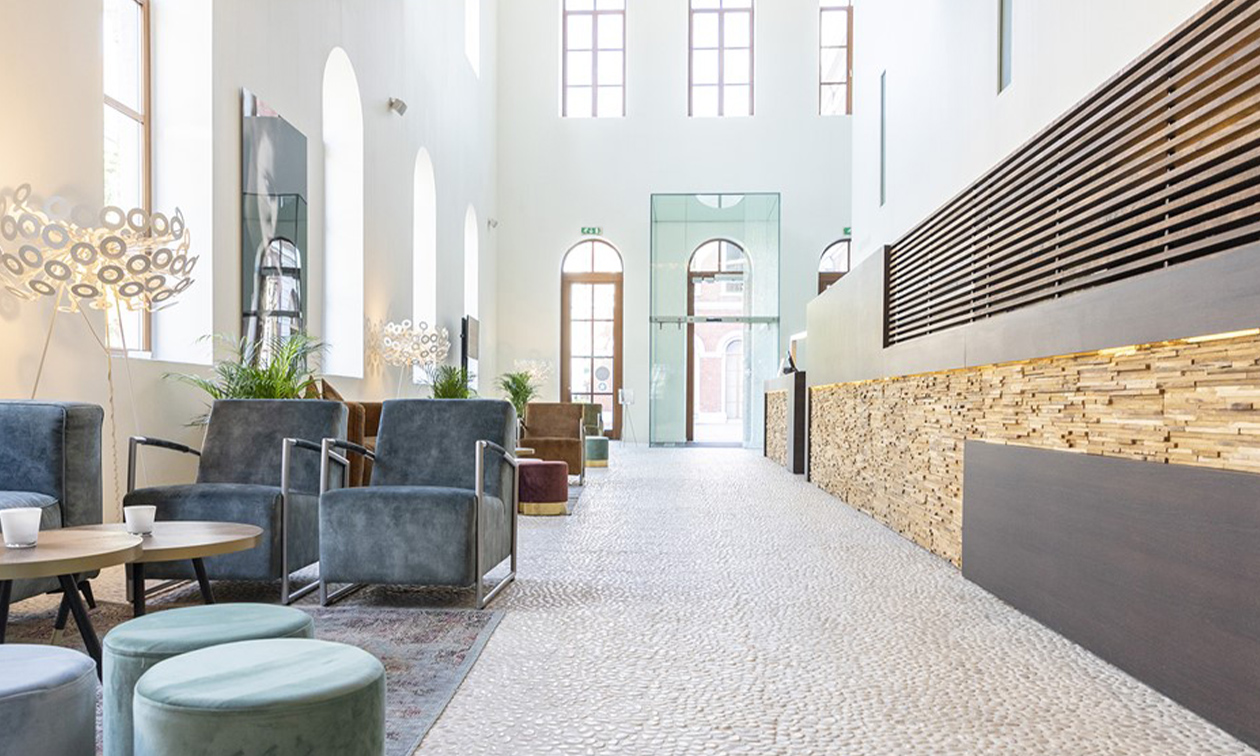 Eburon Hotel