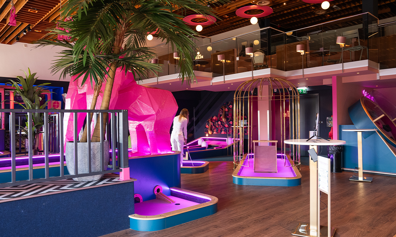 Madness Minigolf Experience