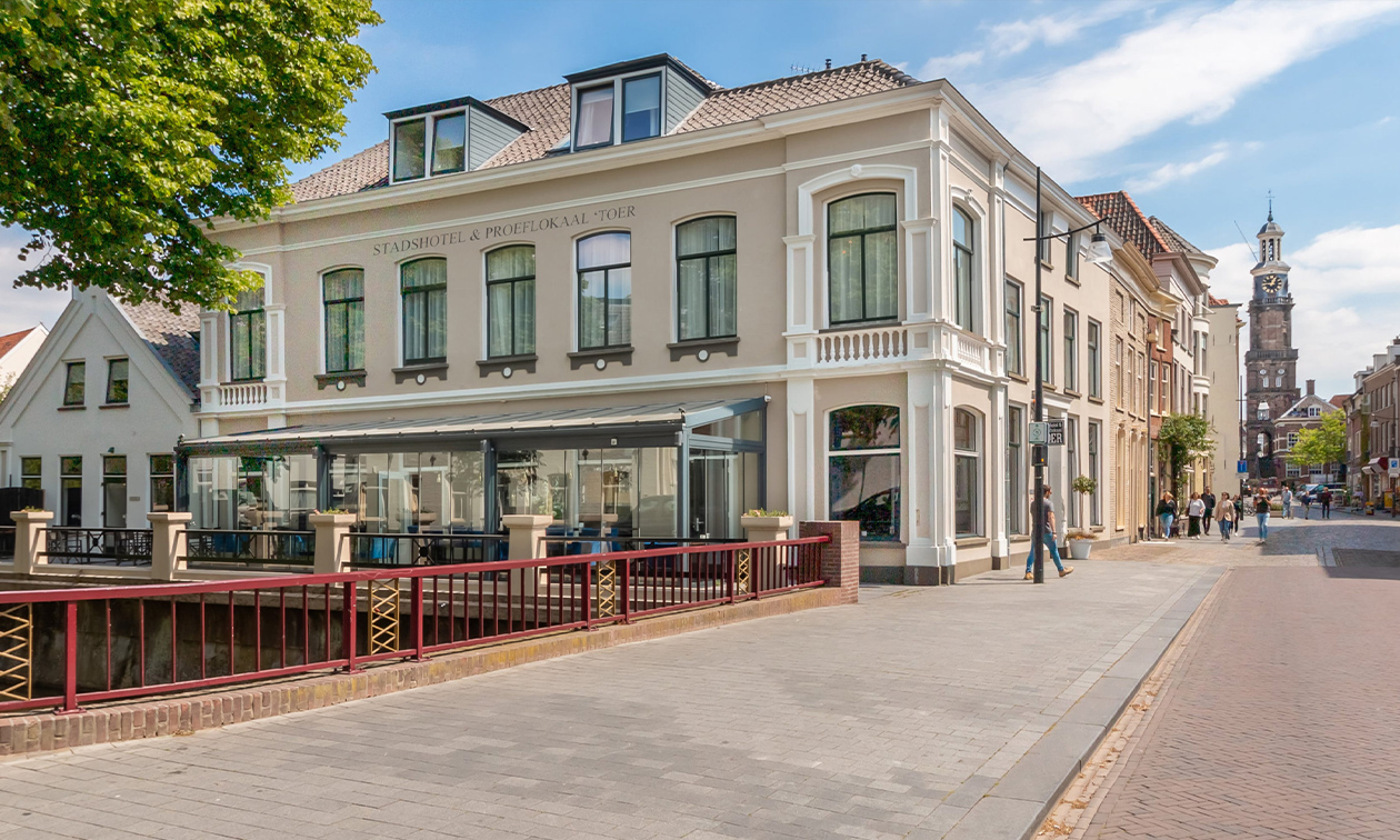 Stadshotel & Proeflokaal ´tOer