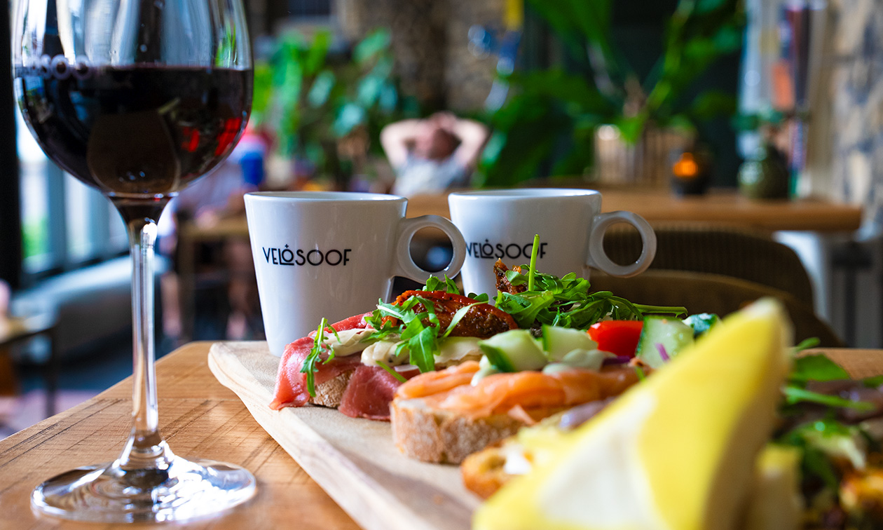 Velosoof Lunch - Bar - Diner