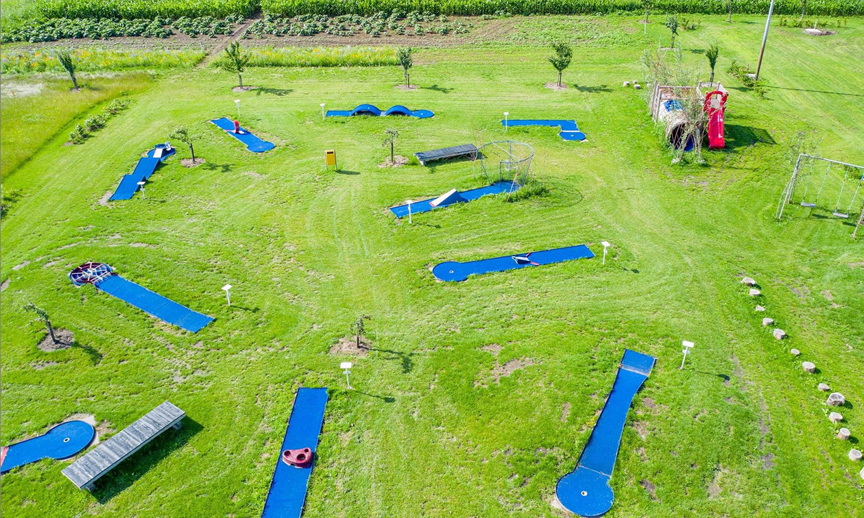 WALEUK Recreatie-, Speel- & Feestboerderij