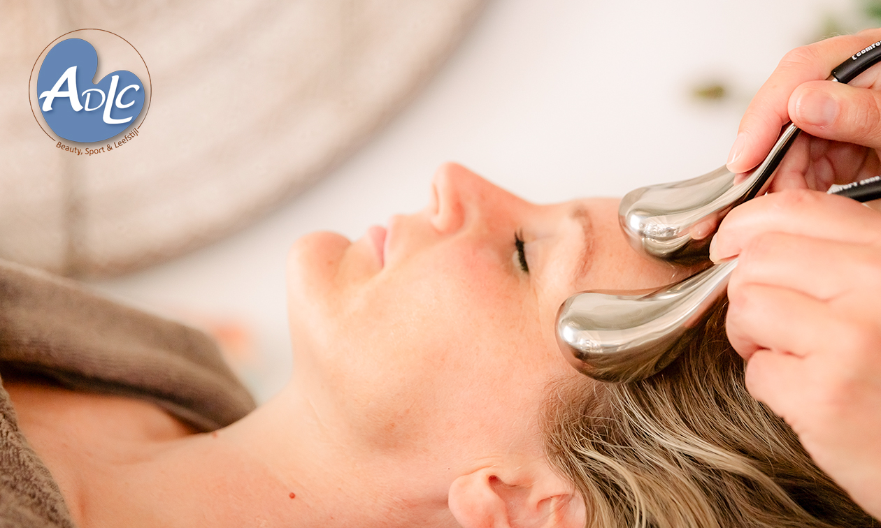 Contour boost-gezichtsbehandeling (30 of 60 min)