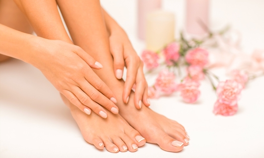 Manicure- of pedicurebehandeling + gellak of evt. BIAB (60 of 75 min)
