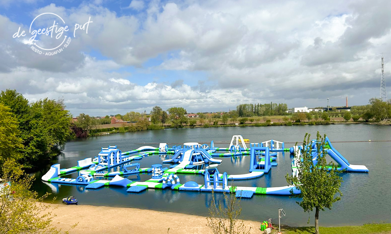 Toegang aquapark (1 uur) + ijsje + drankje