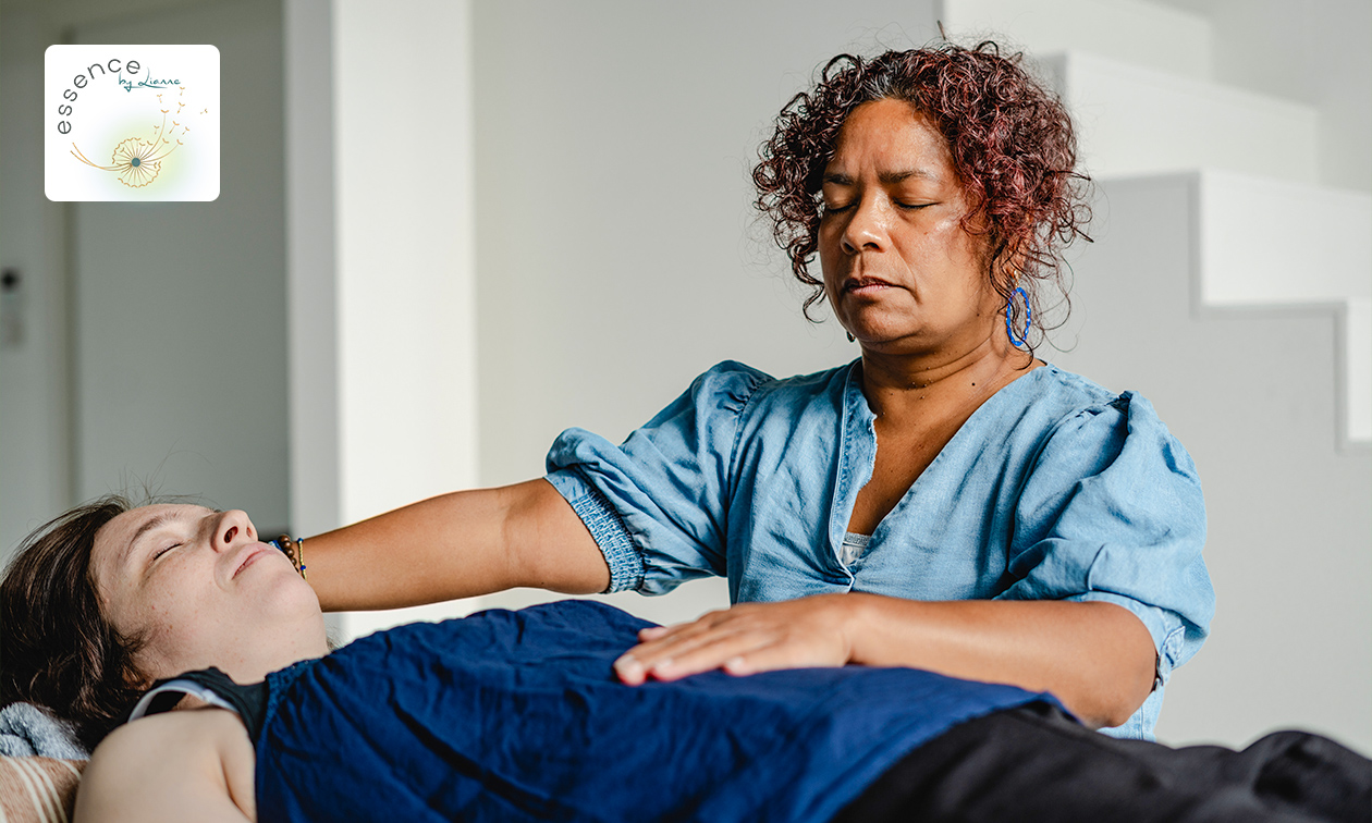 Massage (60 min) of coachingsgesprek (60 min) naar keuze Massage (60 min) of coachingsgesprek (60 min) naar keuze