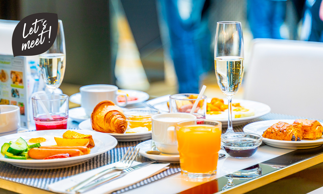 Ontbijtbuffet + glas cava (1,5 uur) of zomerontbijt bij Let's Meet Gent
