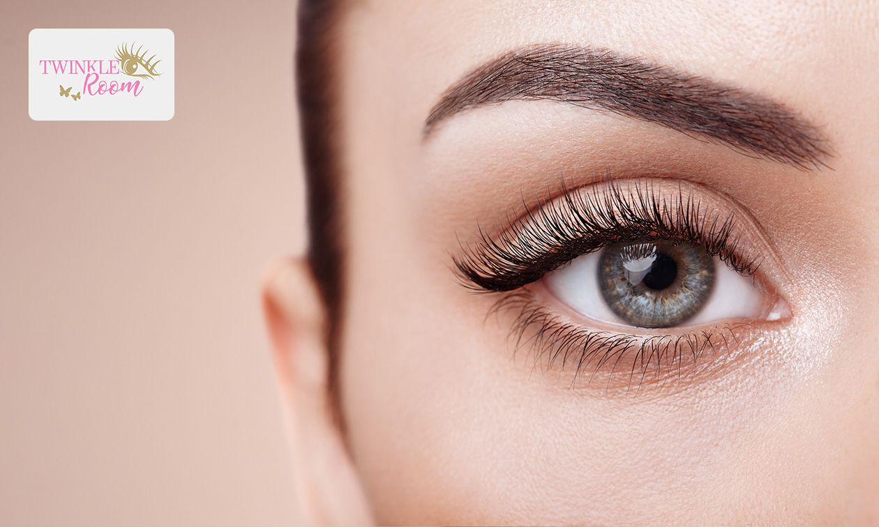 Powder brows + nabehandeling of wimperlift + tint